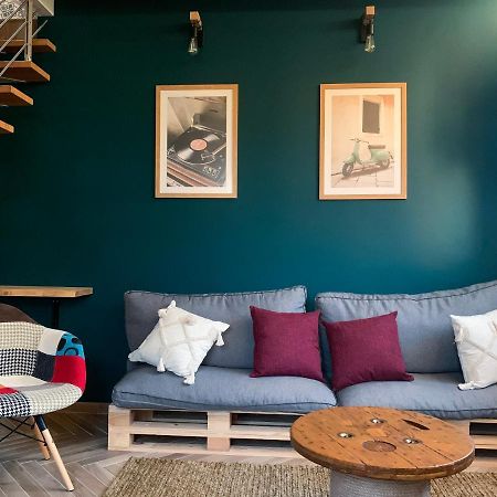 Charming Attic Apartment With Balcony & Swimming Pool ديسينسانو ديل غاردا المظهر الخارجي الصورة